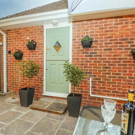 Karibu Worthing Exterior foto